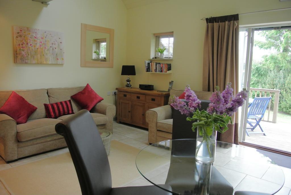 Frith Farm House Cottages Newnham  Quarto foto
