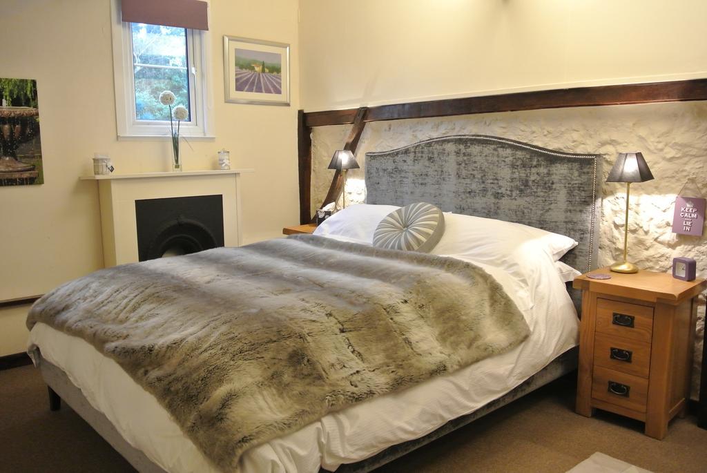 Frith Farm House Cottages Newnham  Quarto foto